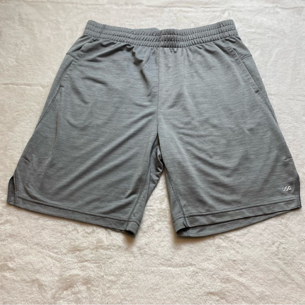 DSG Gray Pull On Gray Shorts Size Large